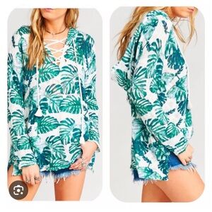 NWT Mellow Barefoot Hoodie Teal Palm Knit